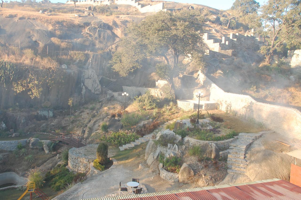 מאונט אבו Hotel Karnavati מראה חיצוני תמונה