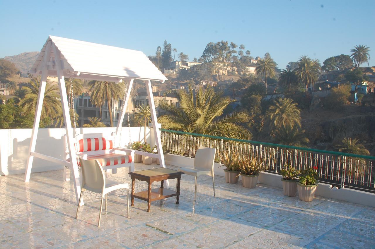 מאונט אבו Hotel Karnavati מראה חיצוני תמונה