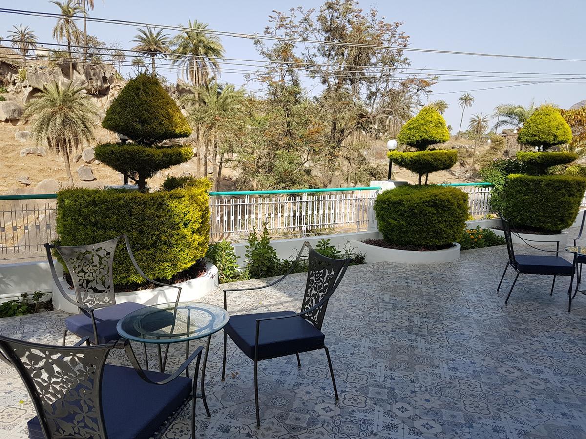 מאונט אבו Hotel Karnavati מראה חיצוני תמונה