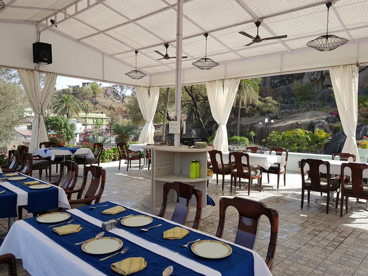מאונט אבו Hotel Karnavati מראה חיצוני תמונה