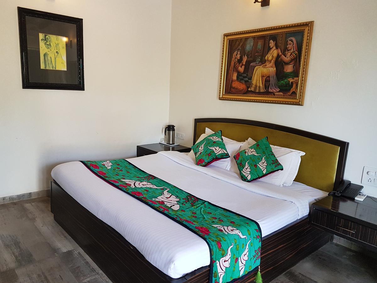 מאונט אבו Hotel Karnavati מראה חיצוני תמונה