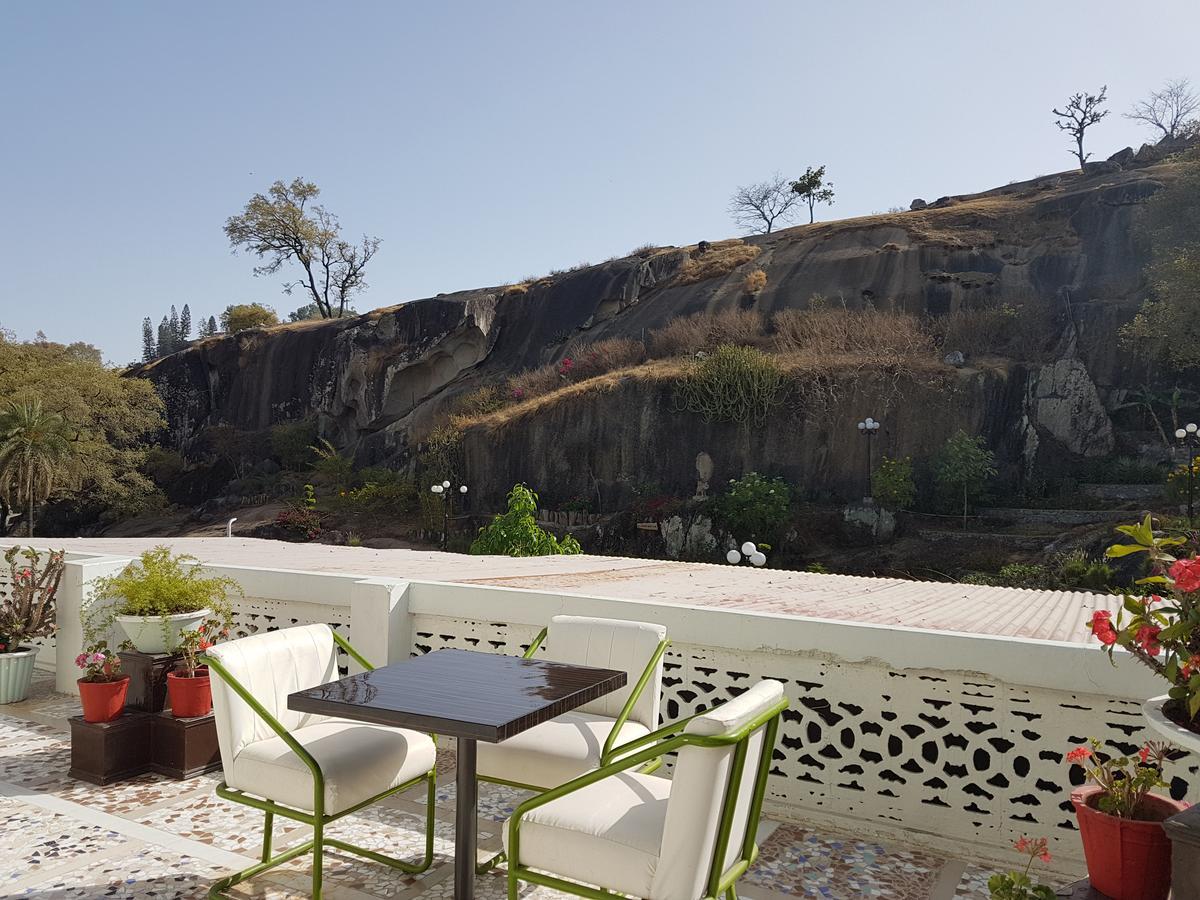 מאונט אבו Hotel Karnavati מראה חיצוני תמונה