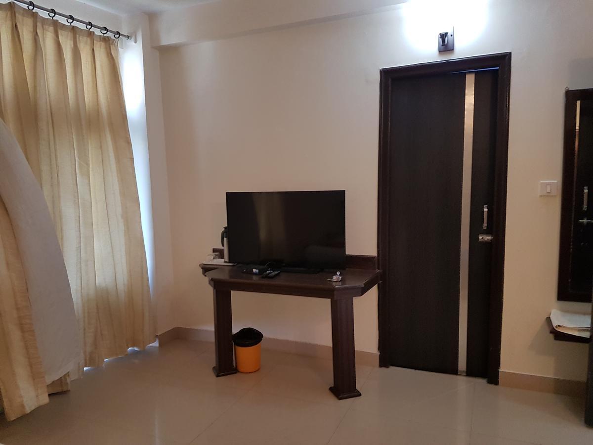 מאונט אבו Hotel Karnavati מראה חיצוני תמונה