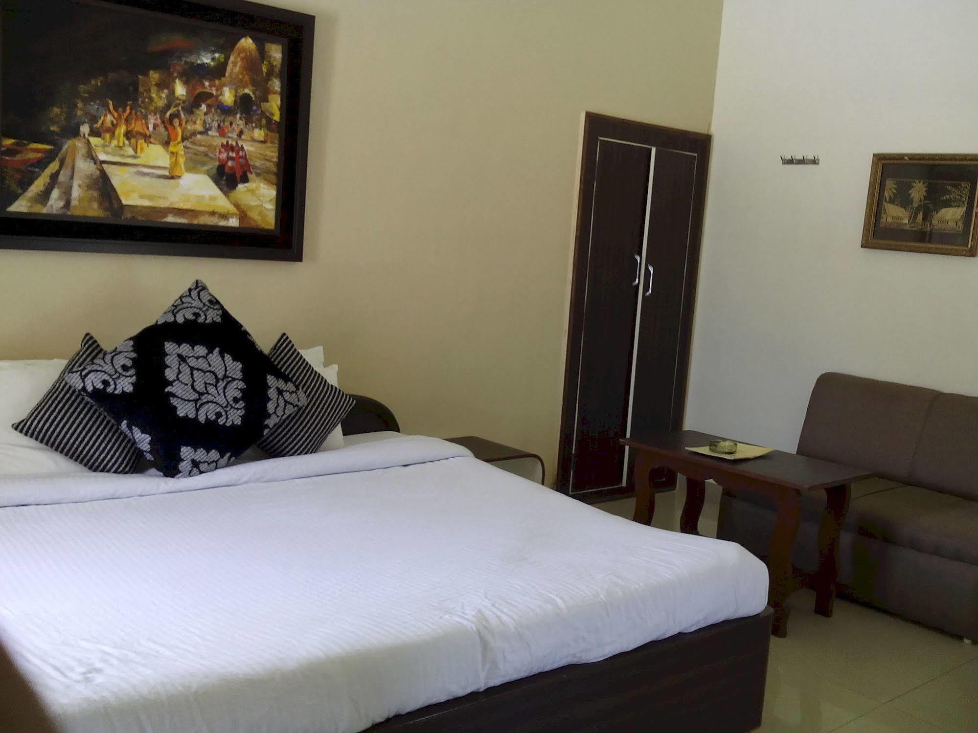 מאונט אבו Hotel Karnavati מראה חיצוני תמונה